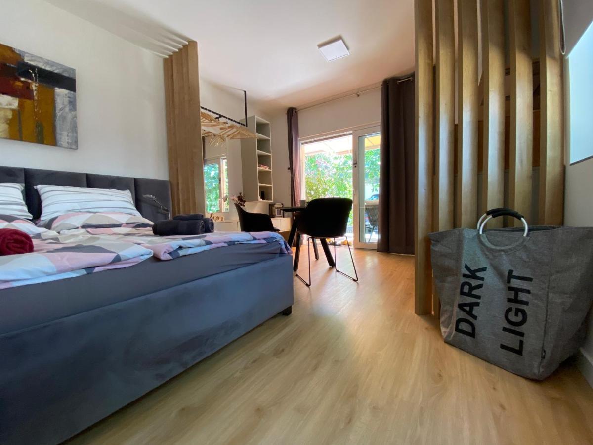 Artatore24 - Modern And Stylish Apartments Малий Лошинь Екстер'єр фото